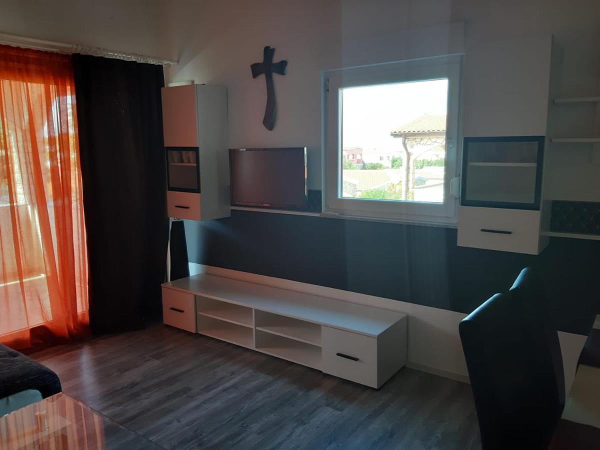 Apartment Tonko Vir Buitenkant foto