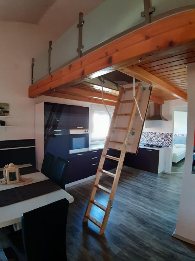 Apartment Tonko Vir Buitenkant foto